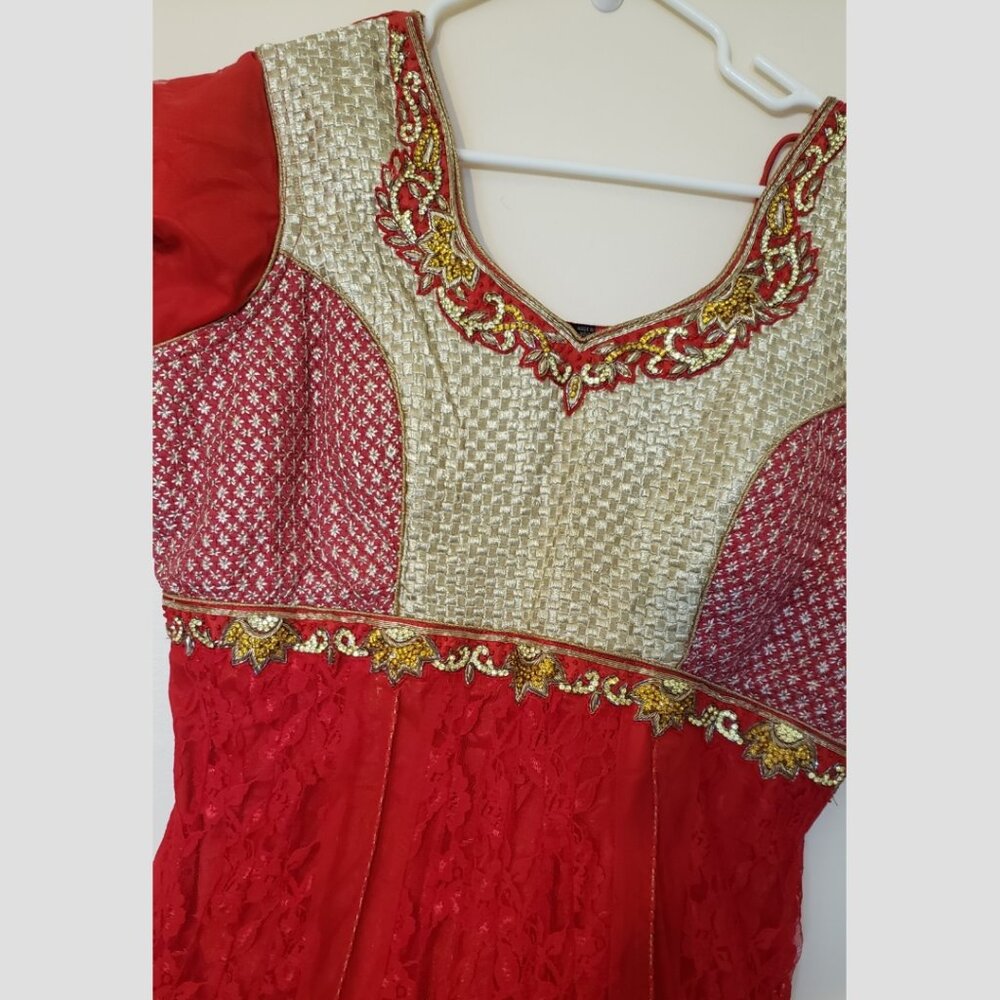 Beautiful Red and Gold Anarkali Size Large Indian Outfit - Picture 3 of 4
